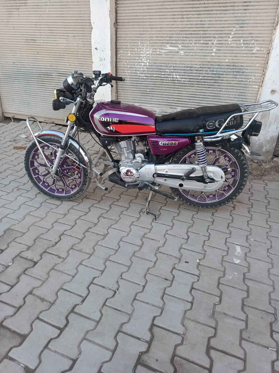 سلام عليكم شباب متاح دراجه سيفان موديل 24 دراجه حلوه أو كاعده اوراق كامله دراجه خير من الله سعر 625 بيها مجال لشراي أو المو شراي ليعاملني رحمه الله والديكم عنواني قريه سلامه مقابل اعداديه ابي حنيفه النعمان ***********
