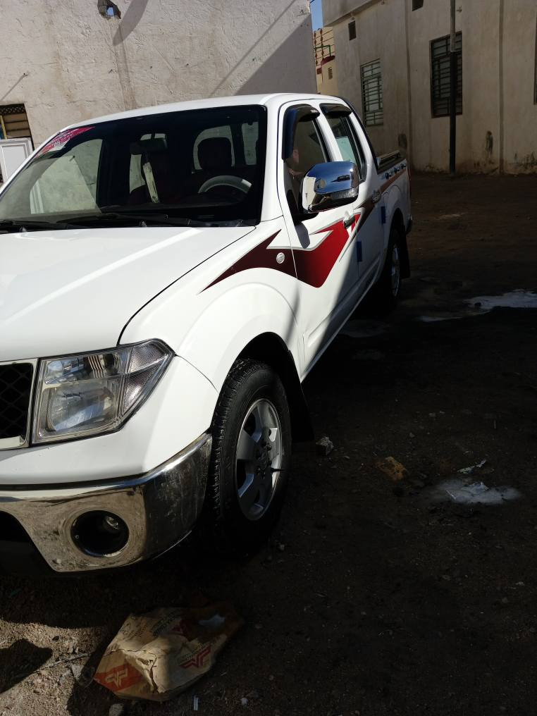 السلام عليكم بيكم للبيع مديل 2013 السياره كفاله عامه ماعدا قطعتين صبغ كير مكينه حداديه تخم تاير جديد السياره جاهزه من كل نواحي كير اوتماتيك السعر،110وبيها مجال العنوان البصره ابو الخصيب حي العسكري الإتصال *********** البصرة, العراق
