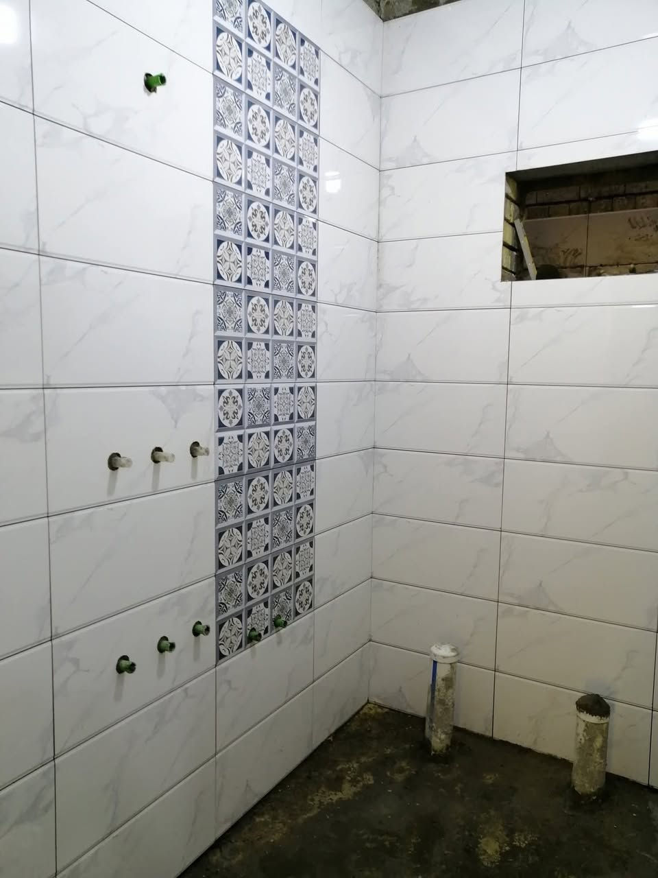 خلفة لتطبيك جميع اعمال السيراميك والبورسلين جدران ارضيات دراج متفرغ حاليا ***********
