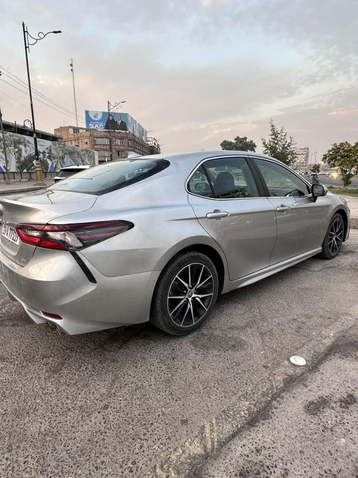 كامري موديل ٢٠٢٣ SE
( المواصفات  )

بجم كبس

ايرباكات سليمة

لون السياره (فضي لامع)

ماشية39

شاشة جبيرة. 

نضام car play + AUTO ANDROIOD

نضام خرائط وانترنيت 

نضام ABS

كاميرا دوارة

اوتو هولد 

كشن كهرباء 

منافذ شحن 

شفتات استيرن 

اشاير بالمري الجانبيه 

كشنات جلد اسود 

دركه جلد اخياط 

تحديد مسار

نضام مانع تصادم 

رادار امامي 

لايتات زنون عدسات عالي وناصي 

جي بي اس 

نضام نورمان ايكو وسبورت 

نضام مانع انزلاق   

محرك 2500 المرغوب مكفول هو والكير

(ملاحظة) ضرر السياره تبديل قبق جنطه وملاونين كلش قليل الجاملغات. 

السعر 213$…….. وبيها مجال للشراي

*********** مكاني كربلاء
