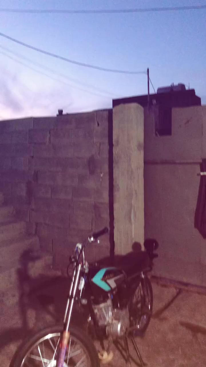 شعندك مراوس نزل شي ارتب وفرق عادي موديل 23 تايكر كامله من كلشي


**إذا كنت صاحب هذا الإعلان وتريد حذفه لأي سبب، رجاءا أرسل رسالة إلى الدعم الفني**