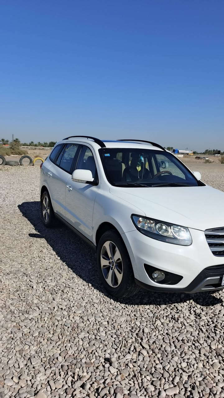 ياللة
سنتافي ٢٠١٢خليجي فول موصفات 
محرك 6سلندر  
بصمة بصمة اوباب 
اشارة بل مري مري شفط
حساسات 
كامرة خلفية
 ما شية 93

٣ قطع تبريد 
كشنات جلد.    
كشنات كهربايايات 
تبريد ثلج 
٧راكب 
تخم تايرات
كير و محرك كفالة عامة
 سيارة جاهزة على اخر حباية 
السعرة (174)وبية مجال 
مكان سيارة بابل 
‏‪***********
