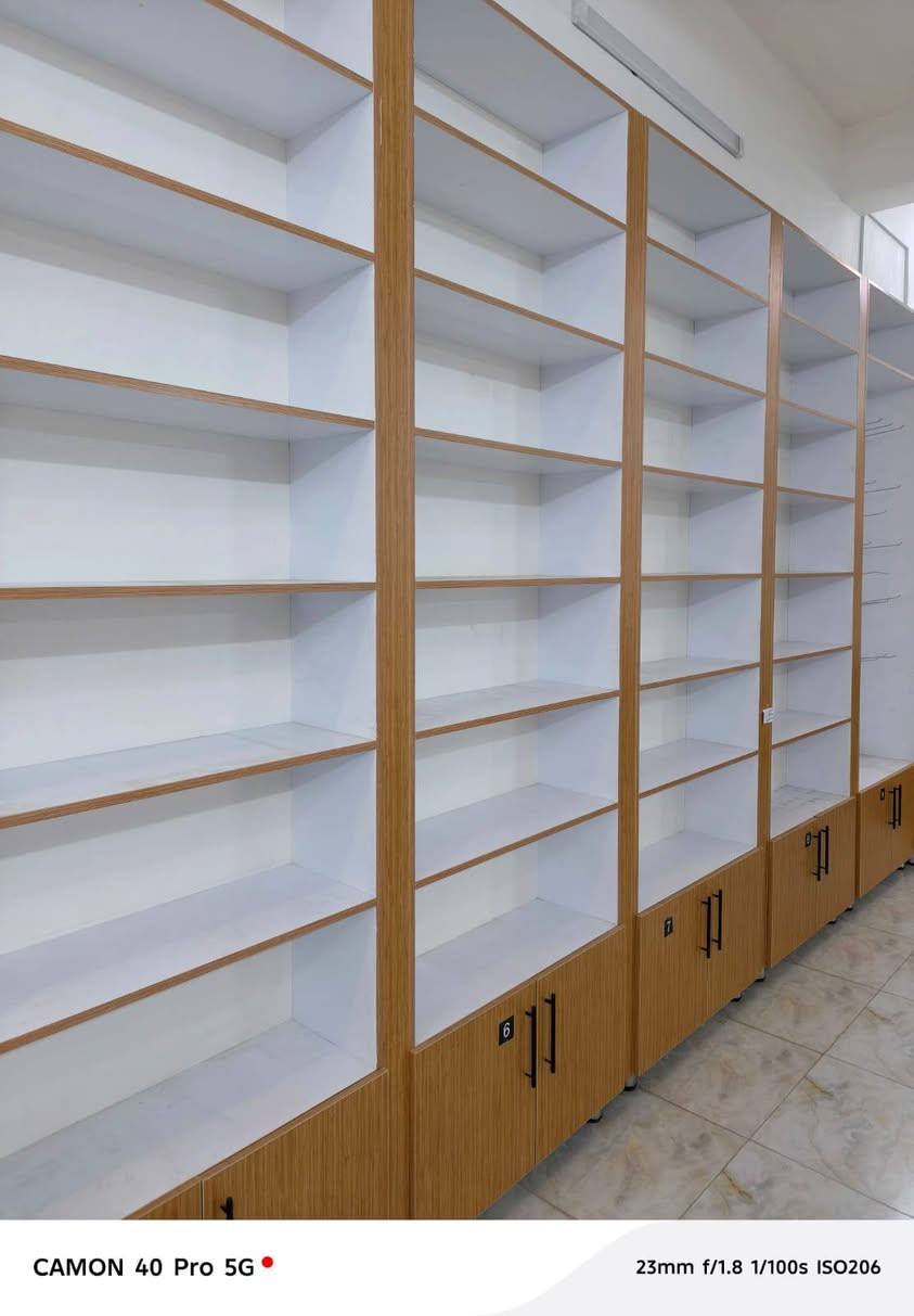 فاترينات تركي للبيع  العدد ١٣ استخدام شهرين مكان العمارة
الاتصال ‏‪ ***********‬‏
