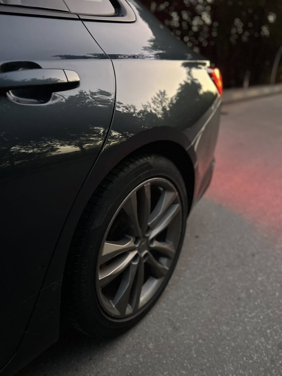 سلام عليكم مطلوب مراوس مع كادنزا
ماليبو 2019 LT2
رقم بغداد باسمي حره
حادثها جاملغ وبنيد 
المواصفات 
بانورما
ويل برمير 
داخل ابيض
كشنات تدفئه
تبريد قطعتين
بصمه
تشغيل عن بعد 
شاشه جبيره

السياره ماشيه 80 ميل
جاهزه من جميع النواحي
ادامه كامله 
بلكات بخاخات 
حجر بيئه موجود بيها
حداديه 70‎%‎ 
دبلات جدد قبل شهر شديتهن 
تبريد ثلج 

السياره مكانها نجف -كوفه 
***********
