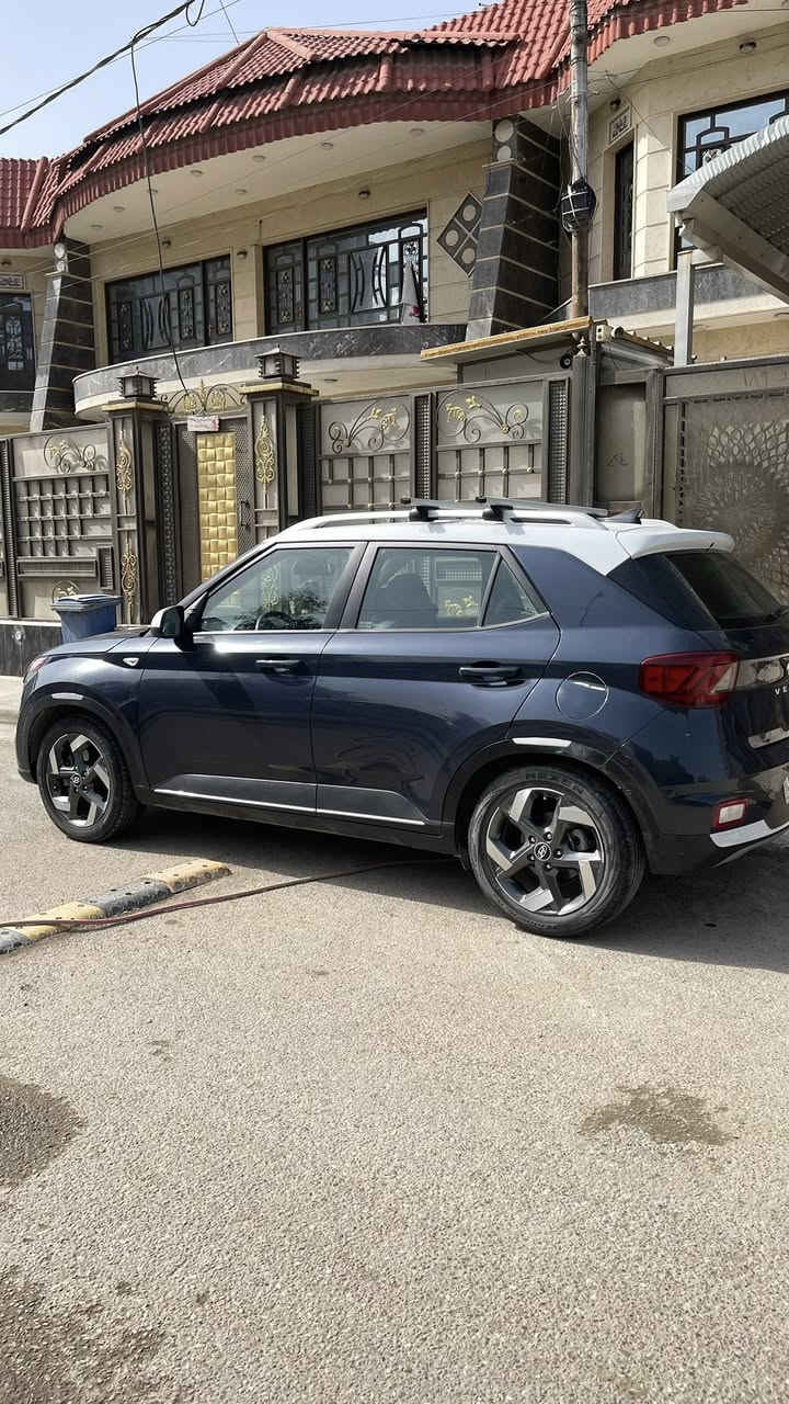 سلام عليكم هونداي ڤينو  وارد امريكي للبيع موديل ٢١ ماشيه ١١٩ كليو 
نقطه عمياء 
كشنات تدفئه
تبريدها ثلج 
نقطه عمياء 
مثبت سرعه 
مثبت مسار
سستم سماعات
بيها درايف مود 
دخول ذكي 
بيها رادار او اوتو ستوب واكف يرادله فيوز 
محور كير At يعني انسى 
مصار شهر من مبدل تخم تايرات 
او صدر امامي هم مصارلها شهر
كامل مواصفات تقريباً عدا الفتحه 
سياره كامله او مال بيت 
السياره رايدها ب( 127 )او بيها مجال وذا اكو مراوس byd جديد اراوس 
 مكاني بغداد الغزاليه ***********

