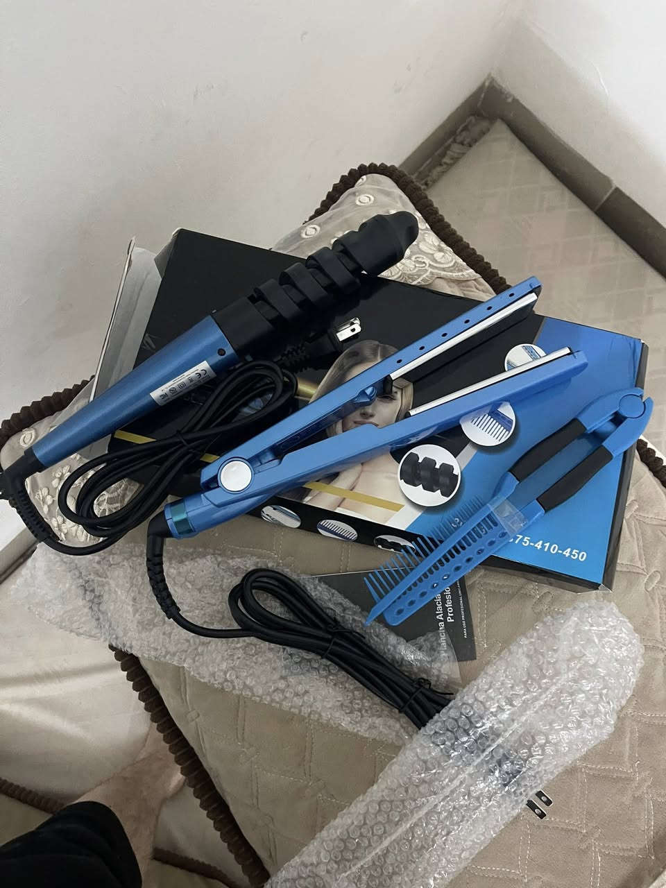 كاويه تكون من 3 قطع شي راقي سعره 35 الف واكو توصيل


**إذا كنت صاحب هذا الإعلان وتريد حذفه لأي سبب، رجاءا أرسل رسالة إلى الدعم الفني**