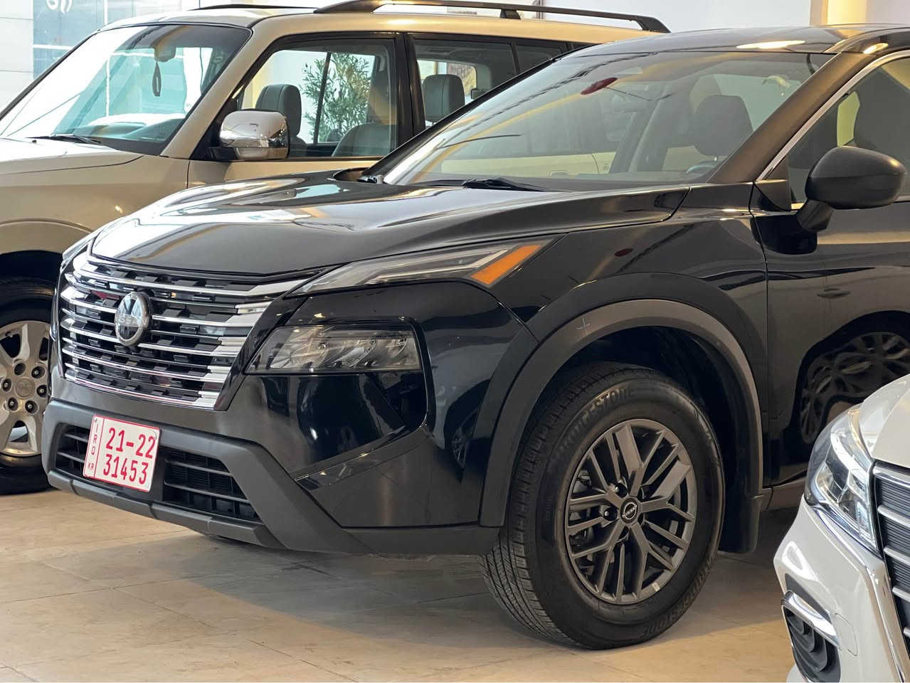 نيسان روك 2023 كلين تايتل 
لون سيارة : اسود 
مواصفات السيارة: بصمة تشغيل - ويلكب قياس 17 - رادار - شاشة - حاسات خلفي - كامرة - تحكم ستيرن - تبريد خلفي - بريك بصمة - اوتو هولد 

ممشى السيارة 48000km
رقم شاصي :5N1BT3AB8PC750543

السعر 155 ورقة و بي مجال 
الاتصال : *********** السليمانية, العراق
