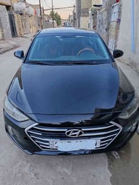 سيارة النترا موديل 2017 لون أسود  محرك 2000 دوش  وكير خير من الله وتبر...