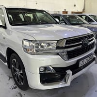للبيع لاندكروز موديل2021بريمVXS  فول الفول اعله فه بل لاندكروز محرك8سل...