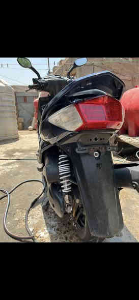 السلام عليكم دراجه سكنس فحل 140كوري قبق مسح ام الطلاعات للبيع
شلعه ومعدل خير من الله ماشيه(50) الف والباقي كله بلاد  وكل كهربائياته كامله وشغاله وجاهزه من كلشي وتايرات جدد وما بيه اي نقص فقط النقوصات البيه واقيه صالنصه والرون ميشتغل عداهن ماكو اي شي نقص كامله مكمله واواقه ومنفسيه موجوده ونكره شوكت متريد بي وقت شغل وروح
سعره 800 وبيه مجال بسيط 
مكاني الامين الثانيه قرب جامع مالك بن انس وهاذ رقمي (***********) الشراي يتصل لنو مامتواجد علفيس وهاذه رقمي بي وتساب الشراي يتصل وبخدمته 👍🏻🩵.

