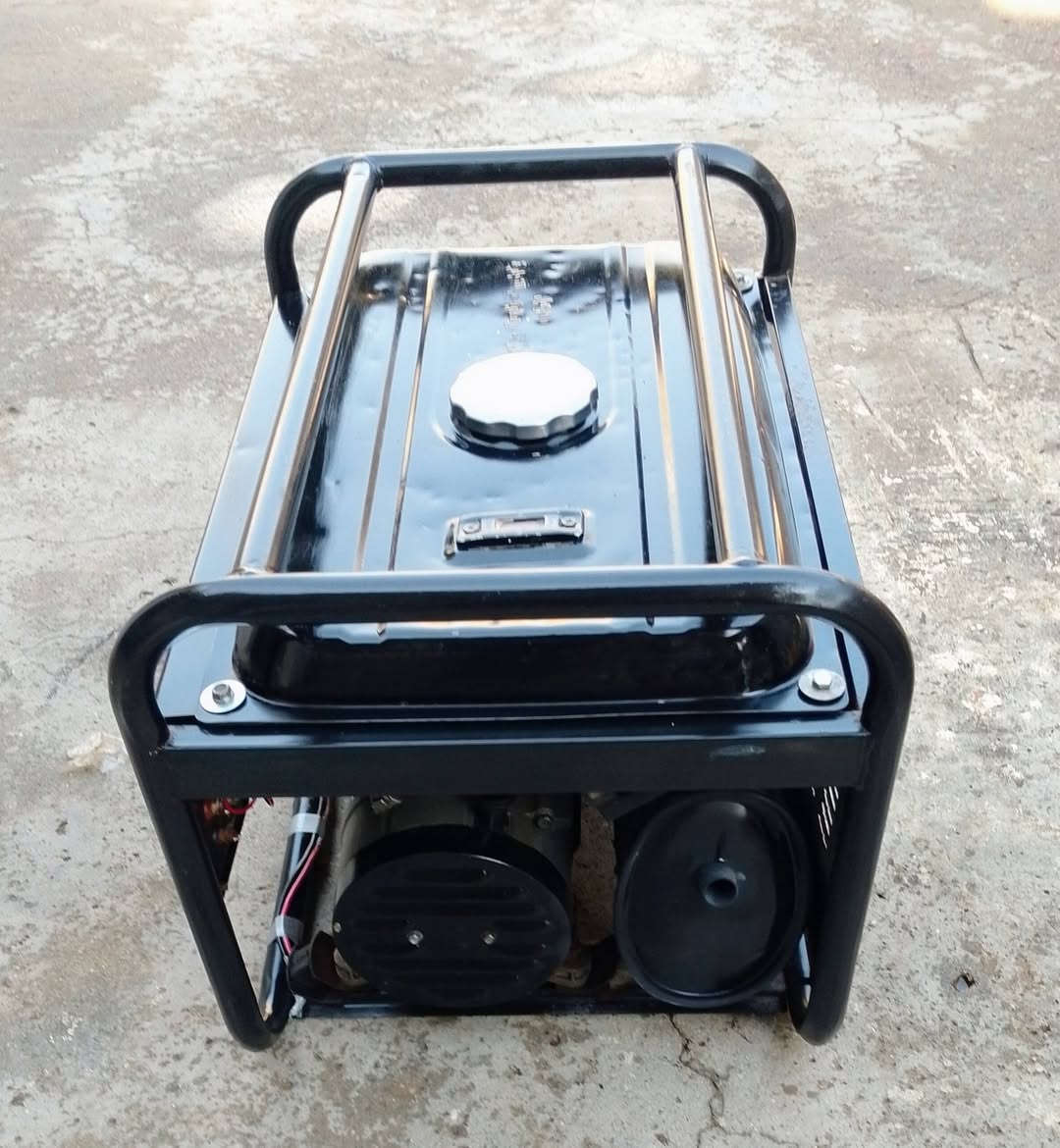 السلام عليكم مولد استرا كوري باب اول2 ونص كيفي 10 امبير ملف نحاس سلف وحبل ناقصه بس باتره مولد نظيفه وعلى الفحص تقتنع يلا تاخذ سعره 165 📱 الهاتف *********** مكاني بغداد قرب مجمع بسمايه الاستفسار على الواتساب يوجد خدمه توصيل داخل بغداد فقط
