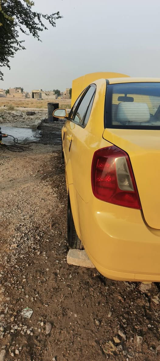 اوبترا 2007 رقم مثنى الجديد هزة وسنوية جدد مصفرة هيئة وغرامات مكينة بيها بخار والباقي جاهز شرط التحويل سعرها 50
***********
