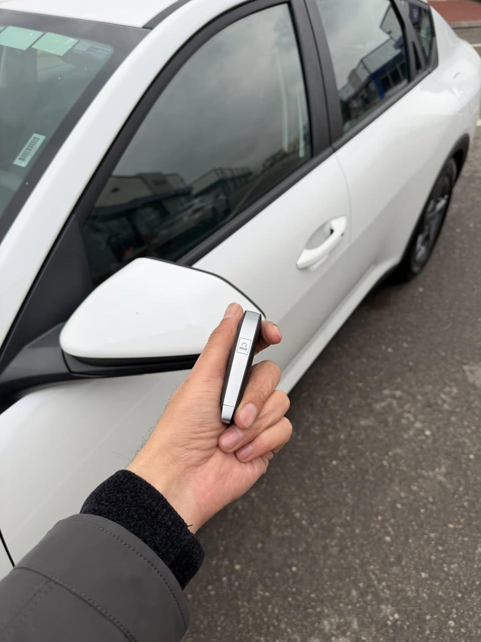 كياK4 فور شكل جديد وارد امريكي موديل 2025مواصفات شاشه جبيره كاميره خلفي شاشه بل كامل الكتروني  قتعه واحد بصمه شغال عن بعد بريك بصمه رادار جانبيات رادار امامي تحكم استيرن تحديد سرعه لايت ليد زينون ويل كروم بعد هوايه مواصفات بيها سياره مكفوله من أي نواقص كله بشرط ضرر شبه بوند و جملوخ  بدون تعديل بدون شخوط بدون ارباك كله سليم بجم كبس سياره ماشي ١٢ الف فقط مكان سياره  دهوك تيرمينه ل
***********
سعر ١٧٥ ورقه بيها مجال
