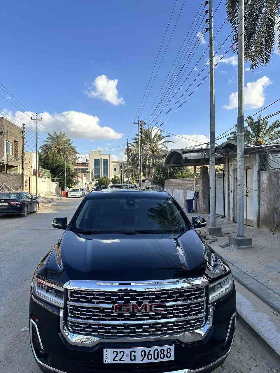 السلام عليكم ورحمة الله وبركاته 
السيارة: جي ام سي اكاديا SLTفول للاخير 
سنة الصنع: 2022
اللوحة: اربيل
السعر: 205
الضرر: صبغ جاملغ وبنيد وربع جاملغ خلفي . (صور الضرر مرفقة بالاعلان)
ضرر الايرباك: دركه ودشبول 
رقم تواصل :***********
______________________________________
المواصفات:
فتحت سقف 
خزن ميموري 
ستيرن كهرباء 
حجم المحرك 4 سلندر 2.0 توربو 
عداد المسافة 34 الف ميل 
رادار امامي وجانبي وخلفي
تنبيه الخروج عن المسار
حساسات خلفية
جنطة كهرباء
كراسي جلد اسود
الكراسي الامامية كهرباء
تدفئة و تبريد الكراسي 
ويل كب حجم 18 انج مع اطارات بحالة جيدة
وضعيات قيادة
لايتات LED بالكامل
شاشه تحكم بالايعازات
تحكم ستيرن جهتين
بصمة ابواب وتشغيل وتشغيل عن بعد
مع باقي تفاصيل معروفه
