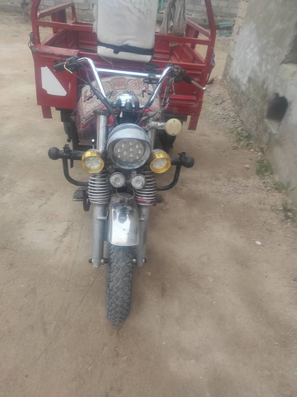 السلام عليكم ستوته للبيع كلك موديل 18 مكاتبه مال شارع ***********
