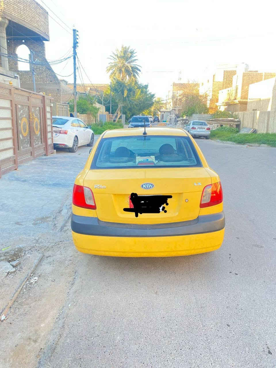 السلام عليكم للبيع كيا ريو موديل 2009 وارد امريكي مصفرة هيأة رقم بغداد والمكان بغداد للاستفسار الاتصال على الرقم ***********
