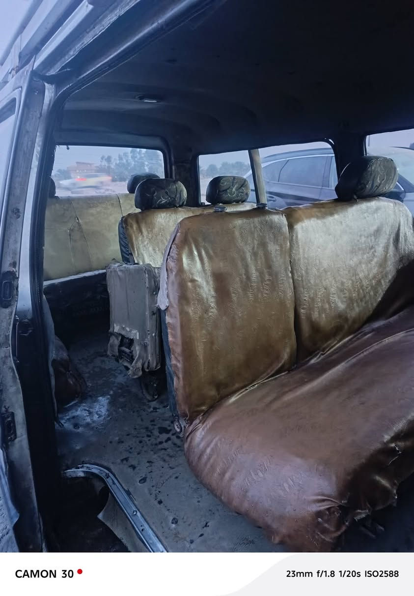 كيا بستا موديل ٩٥سنويه باسمي تسقط٢٨كير محرك اكسن مكفولات شواصي نظيفات ماعدا بجهه العبري معمرالسعر٣٥وبيه مجال مصفره هيئه ومروروبيه باج حي العامل كربلاء للاتصال ***********
