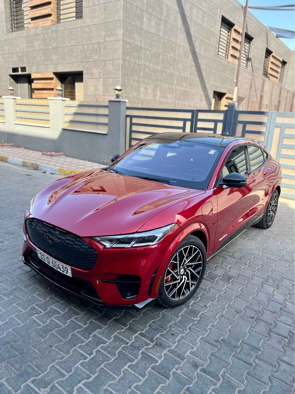 فورد موستنك بيرفورمنس
ماك اي كهربائية بالكامل 
اخر واعلى فئة بالماك اي 
تتسارع 0-100 بــ 3 ثواني / 500 حصان 
السيارة بحالة الوكالة ماشية 8 الاف مايل
المواصفات : بصمة فتح وتشغيل/ مثبت سرعة/  شاشة بحجم 15,5 بوصة/ 3أنظمة قيادة/ Navigation / أضوية زنون/ كشافات ضباب LED/ غمازات على المري/ مري كهرباء/ بلوتوث/ سنتر لوك/ زجاج كهربائي (Full Auto)/ مثبت سرعة/ جنط قياس 20 
بانوراما |panorama view 
شاشة تدعم اللغة العربية | Arabic screen 
حساسات أمامية وخلفية | Front & Back sensors 
تحكم طارة  | control wheel
صندوق كهربائي | Electric Back Door 
انارة داخلية مخفية | Concealed interior lighti
كاميرا 360 | cameras 360 
رادار تفاعلي ذكي | Adaptive cruise control 
كراسي جلد | Leather seats 
كرسي مدفأ | Heated seat
كرسي كهربائي | Electric seat
كرسي ذاكرة | memory seat
نقط عمياء | Blind spot 
مري جانبية قابلة للطي | Foldable side mirror
شاحن لاسلكي | wireless charger 
‏B&O sound system | نظام صوتي B&O
‏Apple CarPlay 
‏Android Auto 
السعر المطلوب :- 26000$ (260) ورقة
للتواصل والاستفسار
*********** بغداد, العراق
