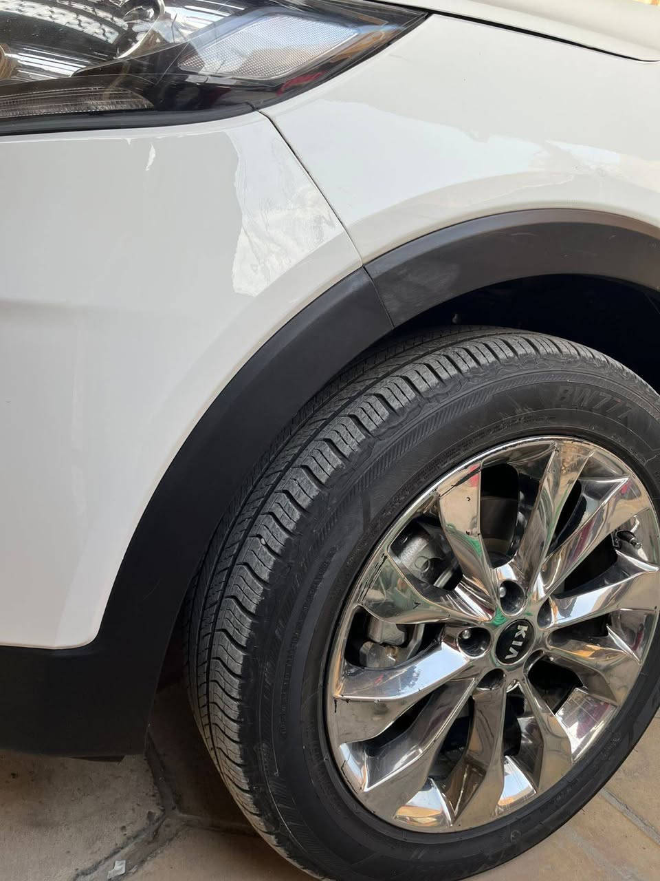 سلام عليكم سورنتو 2020 للبيع خليجي محرك 6 سلندر رقم بغداد خصوصي السيارة باسمي تحويل مباشر مكفولة كفالة عامة عدا بارد مثل ماموضخ كشنات جلد ومفروشة جلد صندوك كهربائي شاشه كبيرة كير 8 نمر بدأت نيكل بصمتين وياها  تحكمات سترين 7 راكب تبريد 3 قطع إنارة ترحيب سيارة تخم تايرات جدد مكاني بغداد الدورة للاستفسار ***********
السعر 240 بيها مجال بسيط كلش والسيارة ماشية 200Km لحد يجي يكسر بسعرها يكلي 230 سيارة ماشية بس نضيفة كلش منطيها مثل ماتنطيني
