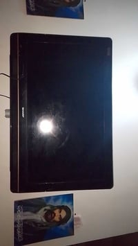 شاشة شارب • بدون ريموت • شغالة