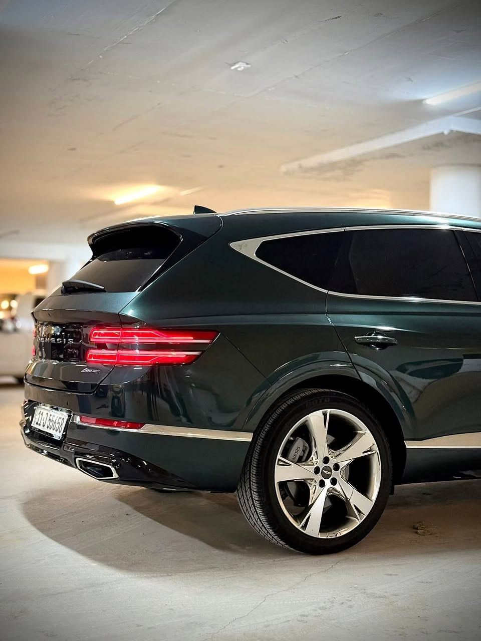 للبيع GV80 2023 Prestige
3.5 V6 

سيارة فول مواصفات اعلى فئة 

ابواب شفط/ كشن مساج/ داتا شو/شاشة دجتل /سقف كنتارا 

حادث سياره باب وجاملغ جهة السائق فقط 

ماشيه 25000 ml 

السعر  38,000 

***********
