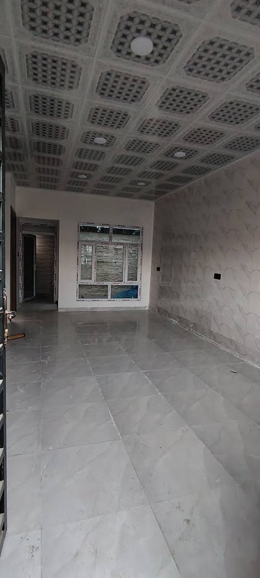 دار للبيع منطقة هيما ستي الاولة
خلف محطة الكهرباء
مساحة ١٠٠ متر واجهة ٨
 طابقين الطابق الأول غرفة نوم
 استقبال مطبخ هول صحيات
طابق ثاني ثلاث غرف نوم صحيات
 السعر ١٠٠ مليون بيه مجال
 للتواصل ***********
