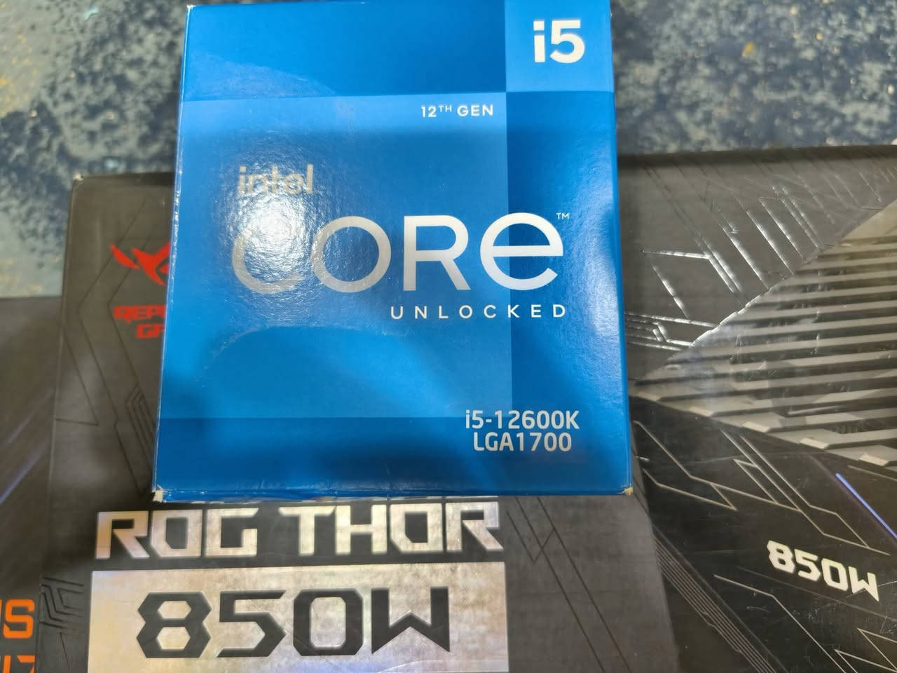 aorus z790 elite x wifi7 i5 

12th 12600k 

skill trident z5 neo rgb ddr5 6000 2x16 32g 

السعر مليون و100 الف مستخدم قليل

 لايوجد توصيل مكاني البصرة


**إذا كنت صاحب هذا الإعلان وتريد حذفه لأي سبب، رجاءا أرسل رسالة إلى الدعم الفني**