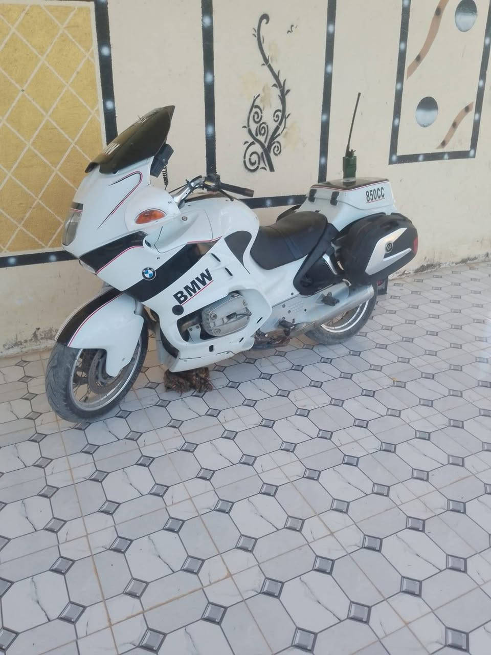 سلام عليكم دراجه للبيع BMW موديل ٢٠٠٤ عل وضع شركه مناقصه شي محرك ٨٥٠ c أوراق كامله كمرك كامل
بس ترقم مكان بغداد العامريه للتواصل واتساب *********** او اتصل عل شريحه
