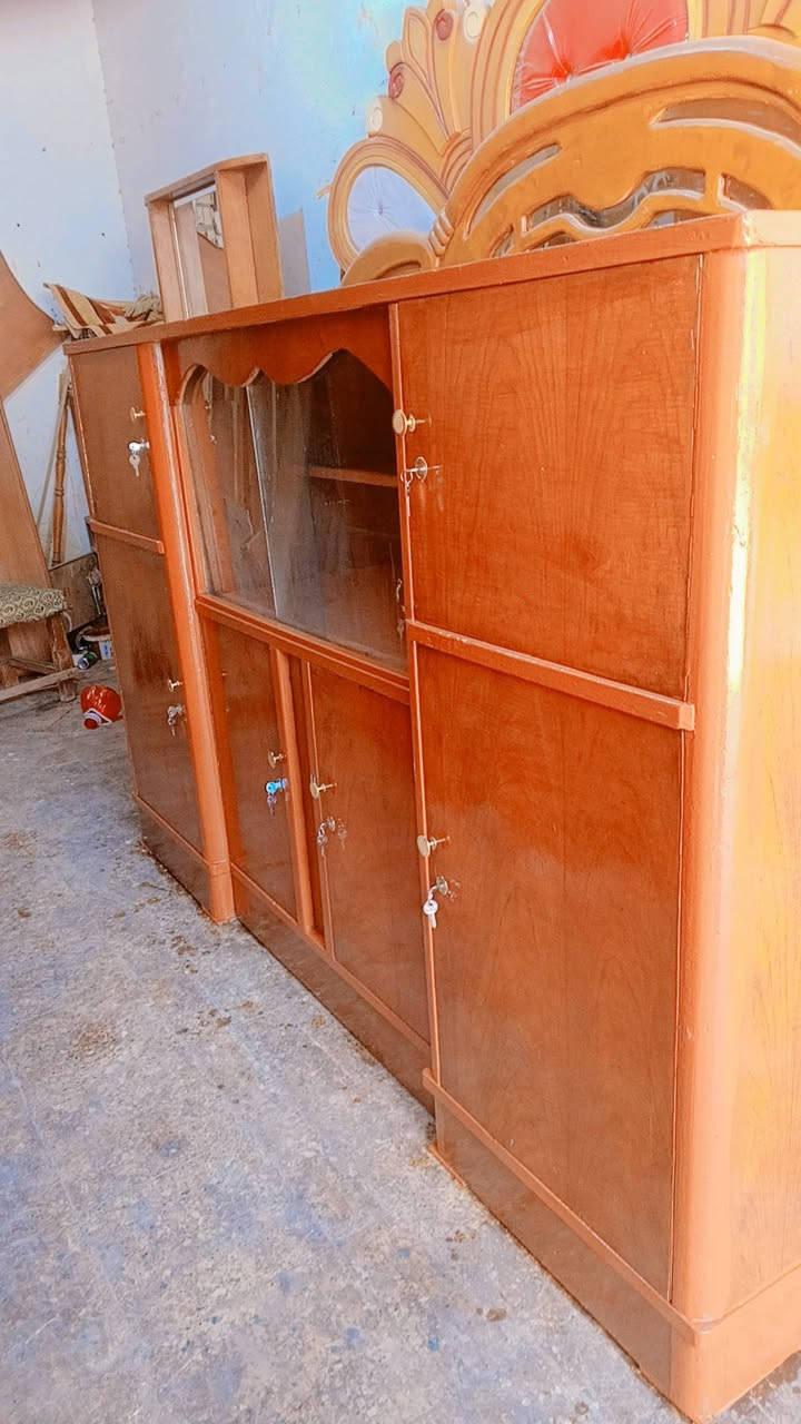 سلام عليكم 
بوفيه مترين ونص طابقين تزكام درجى اولى صاج للبيع او مراوس سعره 160 توصيل مجاني داخل النجف للاستفسار اتصل ‏‪***********‬‏
