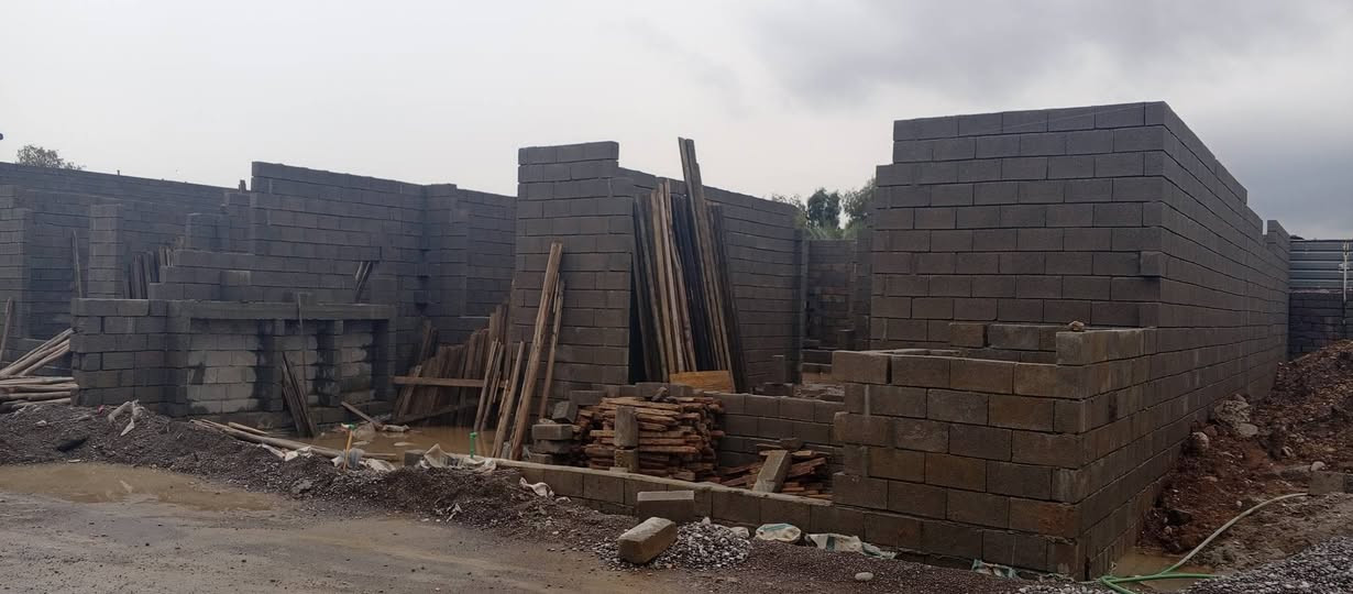 السلام عليكم الا يحتاج مقاول تسليم مفتاح نقد أو اقساط وضمان وجودة العمل أو بنا هيكل تصميم حديثة هذا رقمي *********** وهذا رقمي ثاني *********** وموجود عندي جميع كوادر المختصة ملاحظة الشغل داخل موصل واطراف ونواحي وقضاء واي استفسار اني بخدمة او  اشرف عل عمل   من اساس لحد تسليم مفتاح
