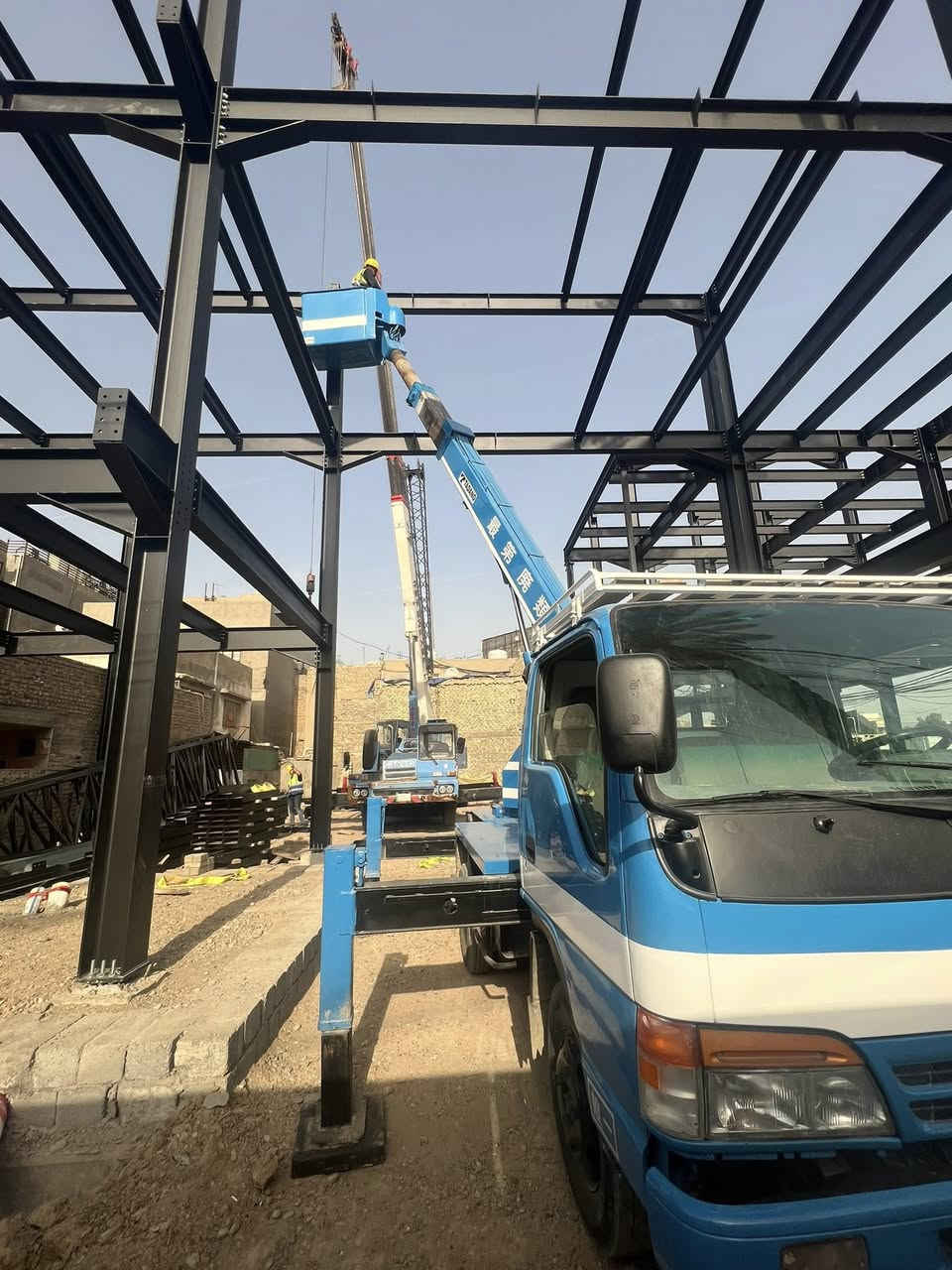 السلام عليكم باسكت كوب للببيع 16 متر ازوزه موديل 1992
هيدروليك تحكم فوك وجوه السياره مكفولة معمره لجمالية فقط عنوان بغداد استفسار ***********
