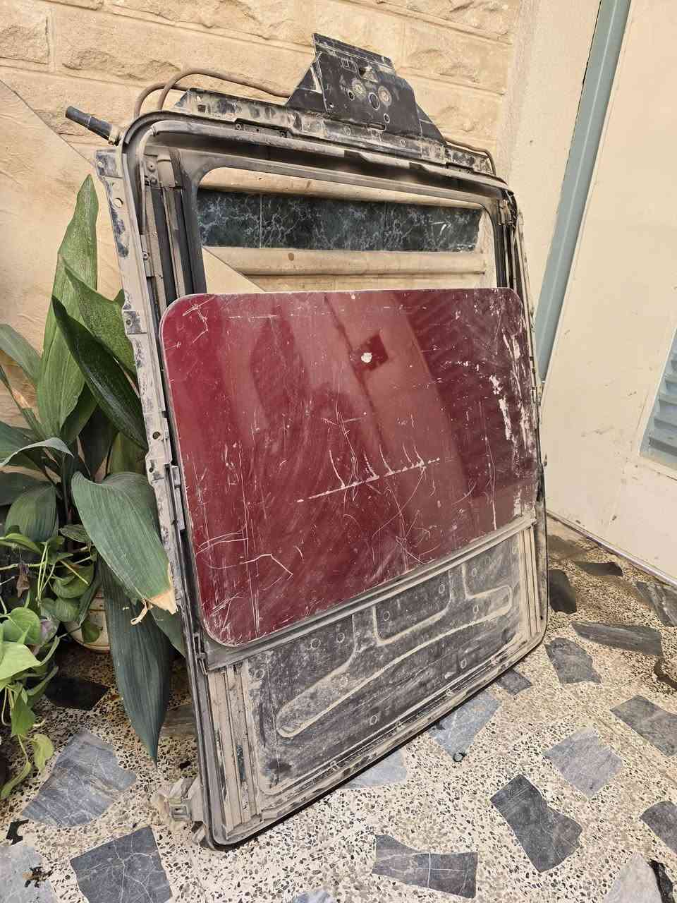 سلام عليكم
سلايد e36 شغال مفحوص 
بدون ماطور 
سعر القطعه ١٣٥ بيه مجال متوفر قطعتين 
توصيل متوفر 
خاص مفتوح 
*********** واتس اتصال 
*********** واتس
