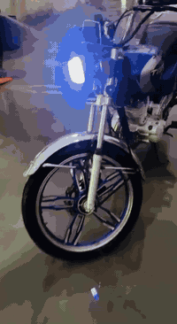 البيع مستعجل سعر 400 بي مجال قليل  مودل 200 كلشي شغال سلف منفيس موجود بس ايشاره ما يشتغل  5 كير رقم وتساب أو تصال ***********
