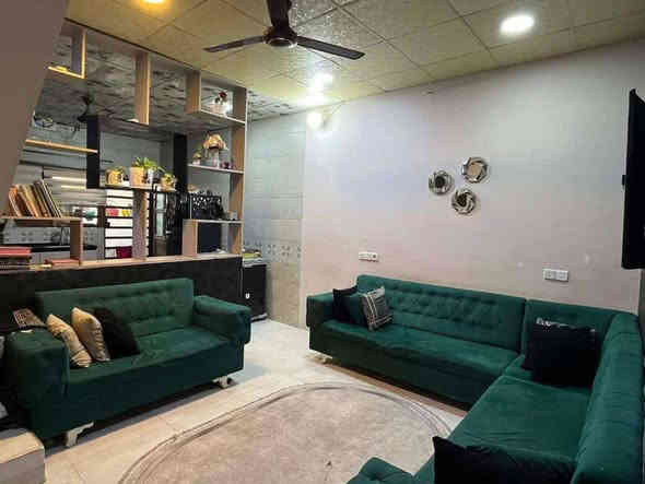 دارللبيع طابو صرف 💯💯
عنوان كركوك حي الواسطي خلف مول حجي زياد
طابقين الطابق الاول يحتوي على :- غرفة نوم ومطبخ  واستقبال وهول  وصحيات 
الطابق الثاني يحتوي على غرفتين نوم وصحيات وبيتونة
المساحة 100 متر الواجهة 5 متر  

السعر 138 مليون وبي مجال
للإستفسار الاتصال بنا ***********☎️***********
او مراجعة مكتب صباح كركوك للعقارات 
حي الاسرئ قرب جامع المعراج
