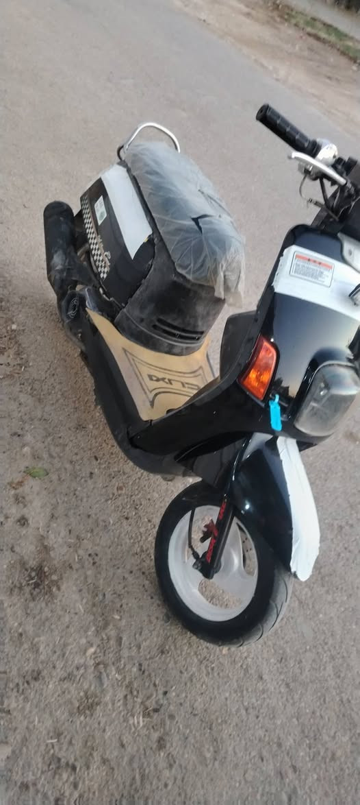 سلام عليكم دراجه بوليس ل بيع دراجة نضيفه سعر 500 و بيهه مجال مكان ديالى بعقوبة تقاطع ساده رقم ***********

