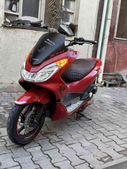 للبيع دراجه pcx جيل ثاني 2018 دراجه جديده مال رمبه مكفوله مكينه150 ناعمه كفرات اصليه شلعه معدل خير من الله ماشيه 25 الف  دراجه تتعب تكول جديده مال بيت الله شاهد خطين نوزل ستان كهربائي حساس ازدحام كله شغال مكان بغداد الكرخ السعر مليون و450 وبيهه مجال والاستفسار الاتصال ***********
