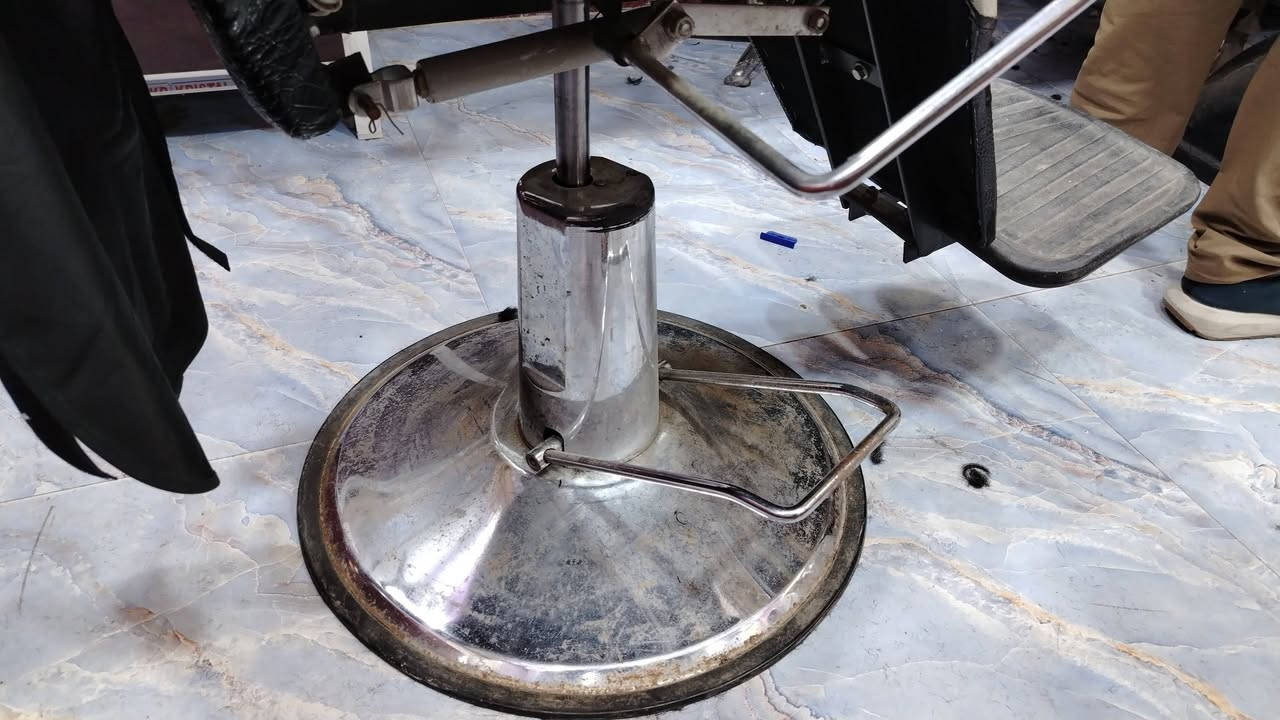 كرسي للبيع السبب عدم التفرغ
السعر ٢٠٠ وبي مجال مكاني ميسان الكحلاء 

***********
