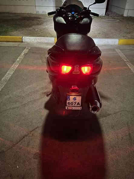 سلام عليكم دراجه فورزا 08 كامله مكمله 
مدفوع كمرك وكامل قرار 48 يعني تروح كبل تشد رقم 
يرادلها فقط بنز كلج هاذا نقصها الوحيد 
*********** سعرها واحد و300بيها مجال بصيط كلش
