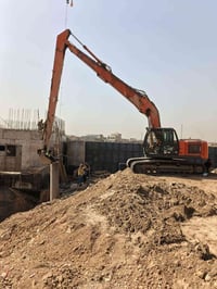 سايق حفاره • ذراع طويل • قلعه سكر