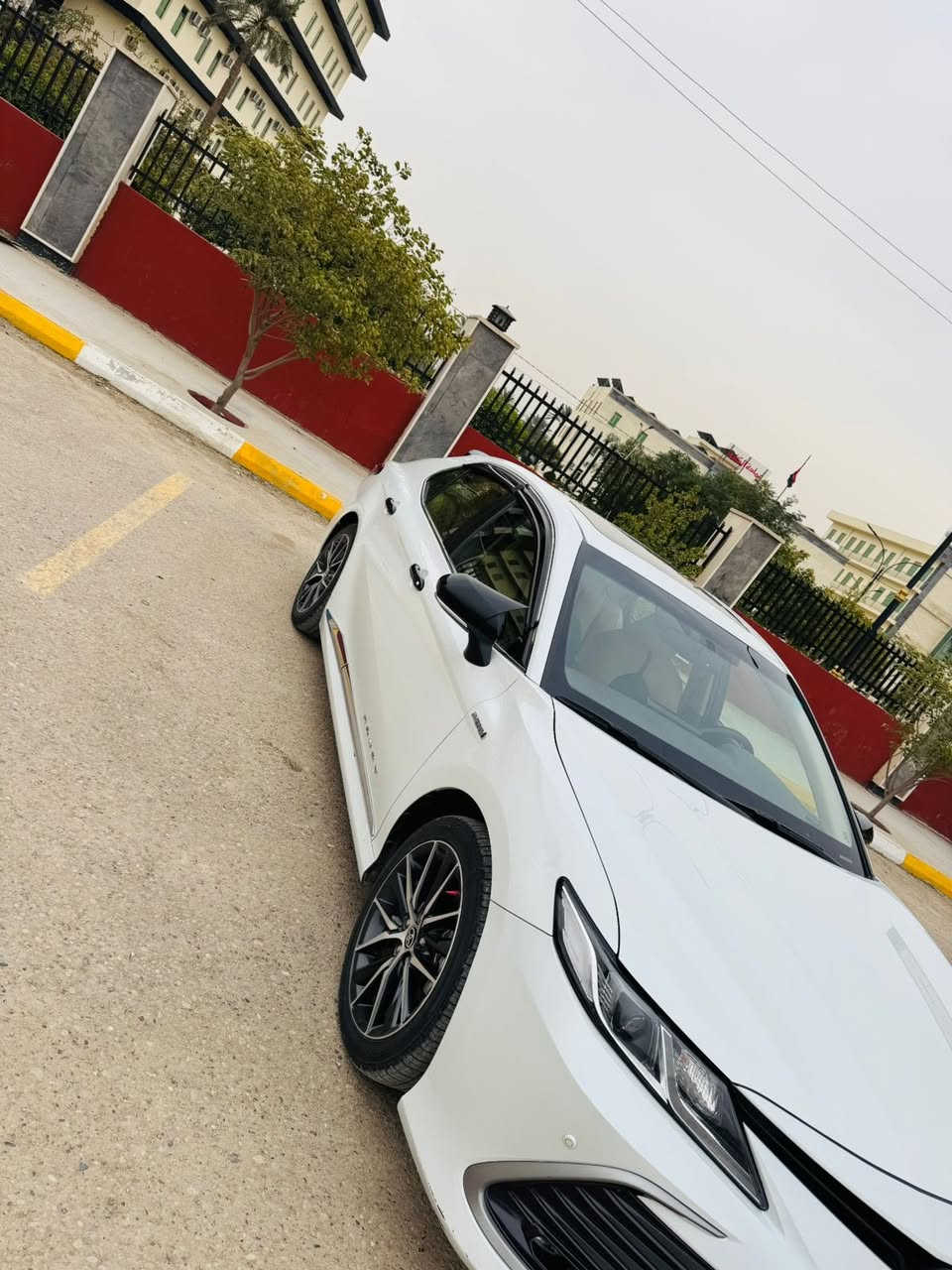 تويوتا كامري 2023 هايبرد فئة GLE 
الفول بالخليجي وكالة عبد اللطيف جميل

التفاصيل :

بيه بارد كلش بسيط اقل من شبر هلال الجاملغ الخلفي

 خليجي 

ماشية 60 الف

 سعة المحرك 2.5L

 عدد AIR BAG 8 

 حساسات أمامية 

 حساسات خلفية

 لايت زينون + LED

 كشافات 

 سلايد رووف  

 ويل كب 18  

مفتاح التشغيل بصمة 

 شاشة 

 كاميرا دوارة 

الانارة الداخلية LED

المقاعد لون أبيض

  مقعد السائق كهرباء 

مثبت السرعة Cruise

 المودات والأوامر الصوتية

 أوضاع القيادة  Drive Mode 

 حساسات ضغط اطارات 

 قطعتين تبريد

 هاند بريك كهرباء 

‏  ABS

‏ Auto Hold  أوتو هولد

 نظام مانع الانزلاق

 اشارة في المرايا الجانبية قابلة للطي كهرباء 

 مخرج منفذ الطاقة 

‏ Bluetooth / USB 

شاحن هاتف Wireless   

السعر 240 وبيه مجال بسيط

بغداد المشاهده

***********0 واتساب او اتصال
