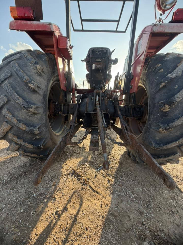 السلام عليكم اللبيع تلكتر تركيه مديل  2000  السعر 16 مليون ونص وبيهه مجال  كتاب   كير  ومحرك شرط العنوان صلاح الدين سامراء  الهاتف  ***********
