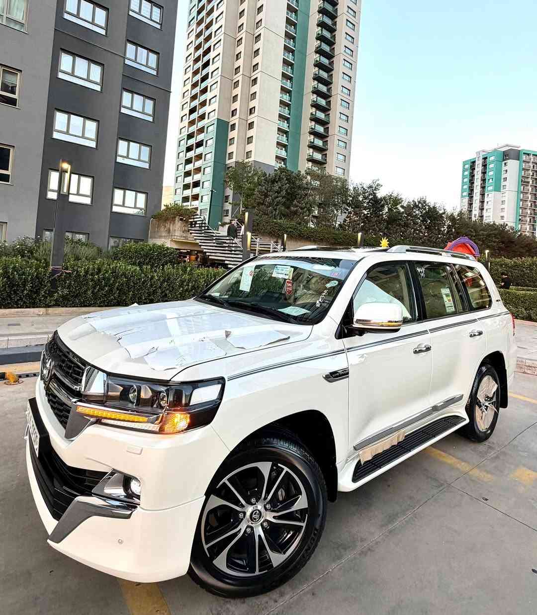 Land cruiser GXR 2021 V6  47,000km
‏Grand turing
لاندكروزر 2021  GXR
‏‎ملاحظە : الاخوان رجائن بس بیع نقد بدون مراوس🫡
أخت زيرو بل كارتون كل عيراق نفص ماكو
‏‎لاندکروزر 2021 SAS
‏‎💎محرک 6 سلندر 
‏‎⌛️ماشي 45,000 ألف كيلو
‏‎💎 بسمطين  +سماعة بيلادي +فرشات بيلادي مجوود 

‏‎💎 مكفولة كفالة عامة من الدعامية إلى الدعامية
‏‎ 💎 بدون صبخ .بدون بارد  ،بدون رصعات ،بدون حتى شخط . حتا رمل مابيها
‏‎دعاميات هم بدون صبغ ،رمل مابي ،لحية بدون صبخ ..بقية كلها بشرط

‏‎🧬فول فول مواصفات
‏‎شاشة كبير لمس 5كاميرا حاسة رادارات
‏‎كاميرات 3 شاشات سيلاد فتحة سقف 
‏‎كشن جلد كشن كاراباي شحن موبایل  8 اريباك تبريد مركزية
‏‎بصمة تشغيل عن بعد باب جاك سلاجة ليد زينون 
‏‎تحكمات ستيرن دبل فوليوم فورويل هوك
‏‎سيارة بها 2 بصمة من شركة جديد جدأ 
‏‎سيـارة عل نظافتها احسبها صفر زيرو

💎 تخم تاير دنلوب الاصلي

‏‎ 💎محرك كير بشرط مامفتوح
‏‎سيارة حيل نظيفة كلشي عل بلاد لوك
‏‎سنوية زنكة كلشي جديد مدفوع لـ2031
‏‎باسمي السنوية بشرط تحويل و خرامة 
‏‎سيارة مابيـها دينار مصرف كامل من كل نواحي

‏‎♻️نفسي يوم /تحويل و وكالة حاظر رقم سلیمانیە
‏‎📍مكانك /داخل سليماني

‏‎☎️موبايل / ***********
💵سعر / 570$ ورقه
