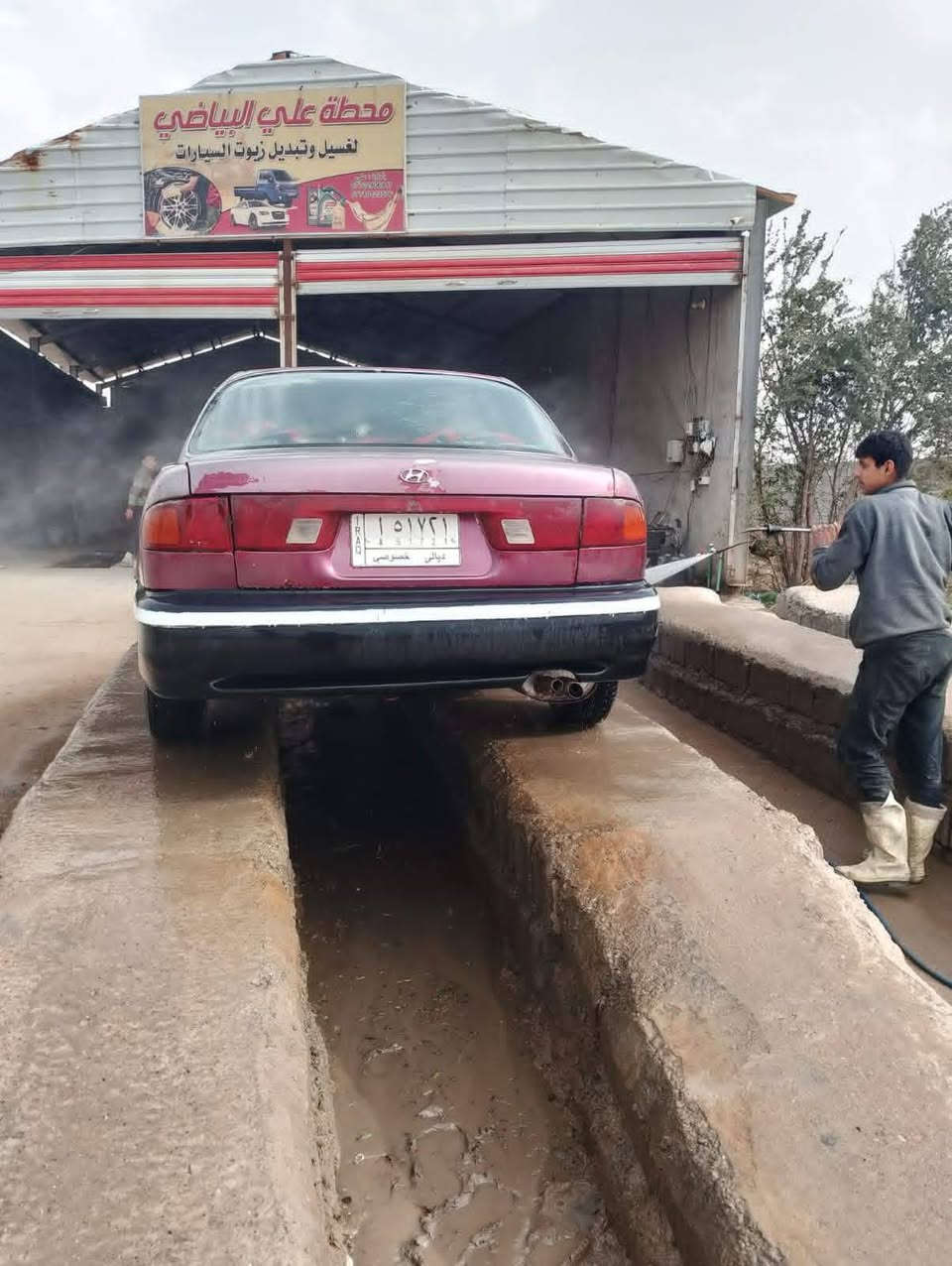 سلام عليكم سياره سوناتا تو البيع موديل ٩٣ سياره حلوه دخل نضيف مكينه بيهه بخار سياره بيهه قصرين  سياره خير من الله دخل نضيف سياره جاهزه ولا كشر كدمكم سعر  ٣٥ وبيهه مجال الطيبين مكان ديالى شهربان رقم ***********
