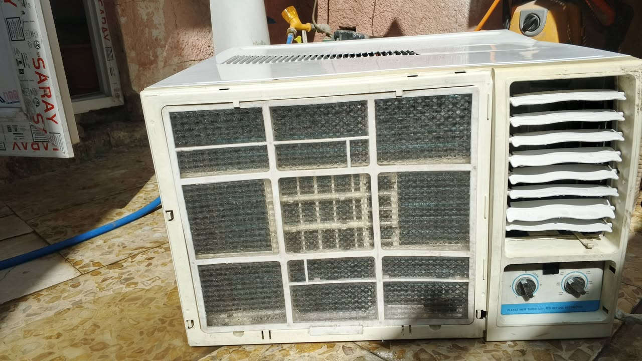 مكيف شباك نوع ميديا حجم 1 طن غاز R22 نظافه 95 بالميه اخو الجديد ظمآن 10 ايام لا داخل تصليح ولا بيه عطل مكفول من كلشي تبريده يخبل مال بيتي الله شاهد مو مشتري من شخص مااريد اذكر سبب البيع 
سعره 150 مكاني بغداد قريب على فلكه 83 مال الطالبيه 
***********
***********
