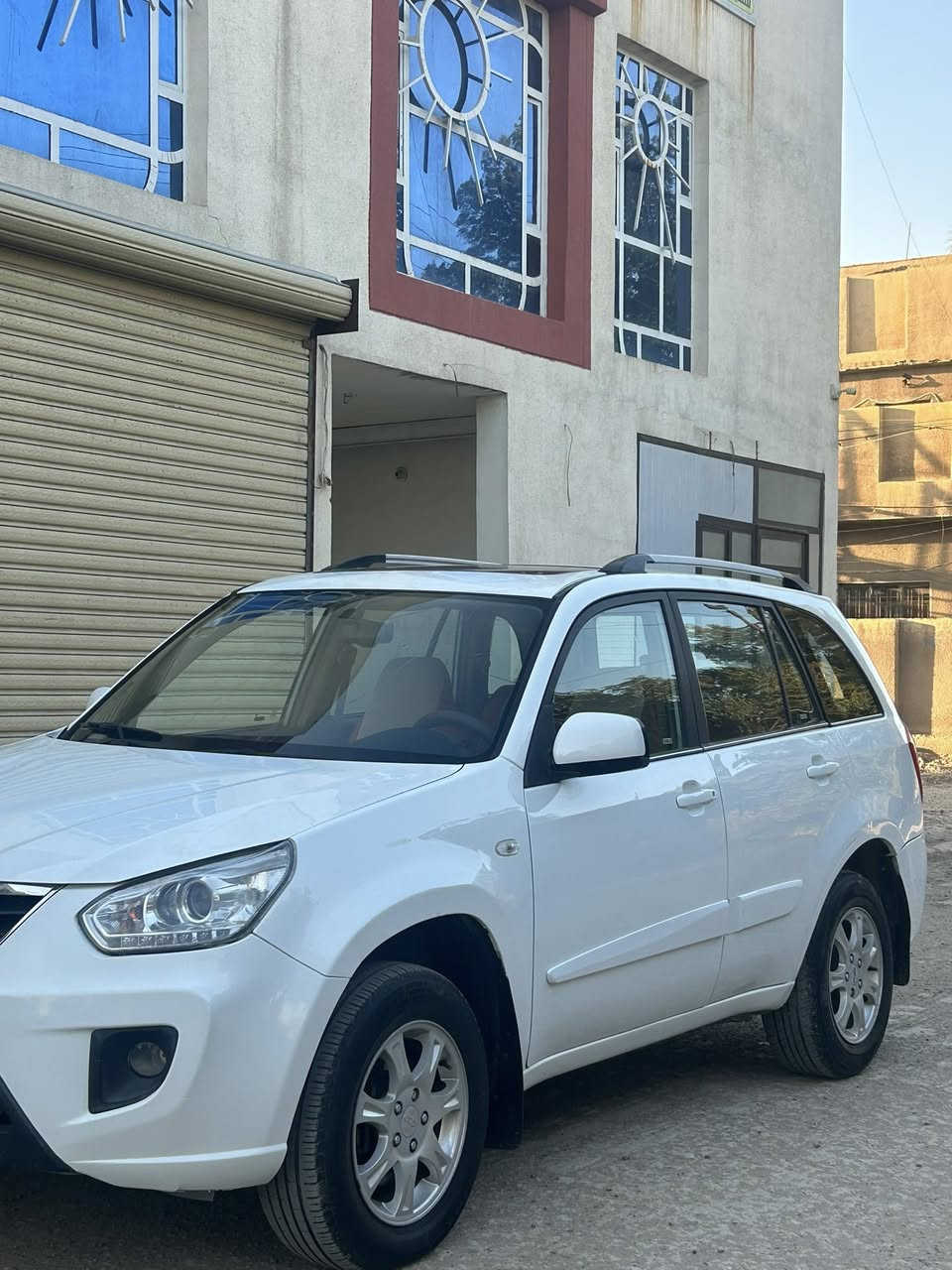 السلام عليكم تيكو موديل 2012  سيارة رقم بغداد سيارة حلوه كير محرك صدر تايرات باتري كله تمام سيارة بدون خياس كلش حلوه تبريدها ثلج سيارة كلش حلوه وجاهزه فول فتحه تحكم ستيرن شاشة أندرويد محرك 1800 تبريد بل كشنات جلد كير كهربائي حساسات خلفيه السعر 59$ وبيها مجال مكان سياره بغداد حي العامل رقم تلفون ***********
