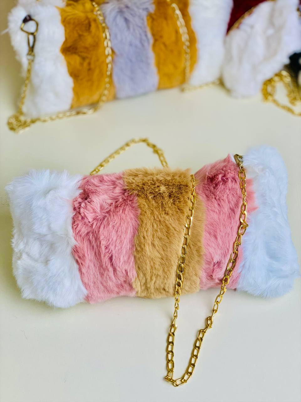 👛ترند الموسم👛

👛ترند الموسم 👛حقيبة لكل انثى انيقة👑 🎁اليك أجمل حقيبة فرو تتناسب مع كل الاذواق💸, الأناقة بلمسة فريدة!  

دزاين جديد لموسم 🎶2026
تركي درجة اولى 🇹🇷💯
كوالتي عالي جدا 👍♥️

🎁متوفرة ب 6 الوان 🎁

السعر 8 الاف 

🚘يوجد خدمة توصيل لجميع محافظات العراق 4 الاف🚘


**إذا كنت صاحب هذا الإعلان وتريد حذفه لأي سبب، رجاءا أرسل رسالة إلى الدعم الفني**