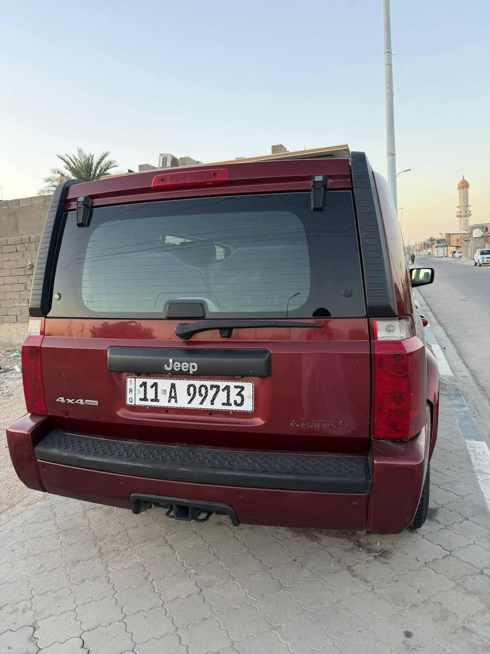 السلام عليكم سياره للبيع جيب كومندر ٢٠٠٨ بسمي سياره جاهزه رقم بغداد بسمي حداده ومكينه جديده *********** مكان السياره البصره السعر ٩٨ وبيهه مجال
