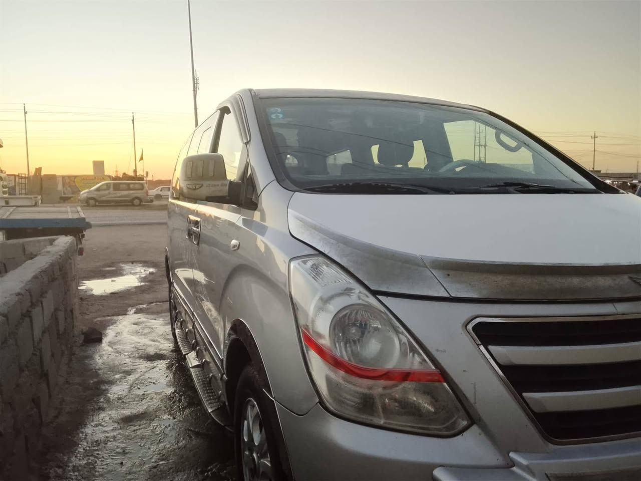 السلام عليكم
ستاركس موديل 2009 اصل اوتماتيك رقم بصرة انگليزي
السياره جاهزه من كلشي ما بيها خياسات البدي
نظيف كلش. 
السعر 140 وبي مجال حگ الجيه 

مكلف بالنشر رقم راعيها *********** البصرة, العراق
