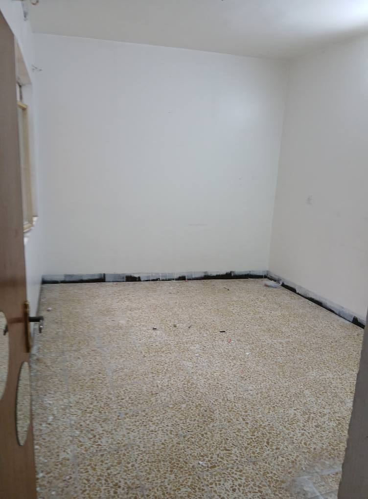 دار للايجار في الموصل حي الاندلس غرفتين نوم استقبال هول صحيات مطبخ كراج سعر للايجار 375 
***********/***********
