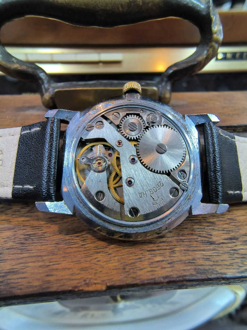 ساعة ڤنتج نصب روسي 19 حجر
قطر:34
السعر 85 
العنوان كركوك 
للاستفسار ***********
